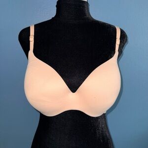 VS Incredible by Victoria’s Secret Bra